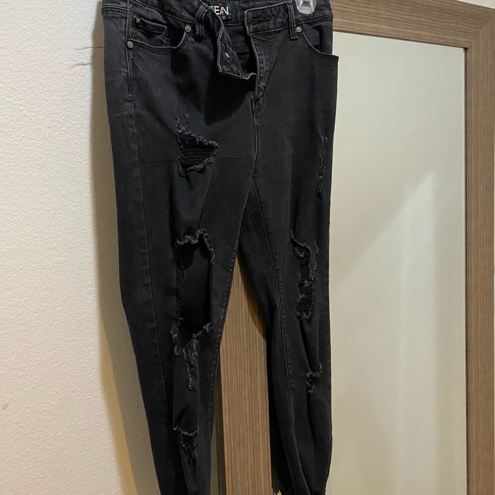 Black ripped jeans